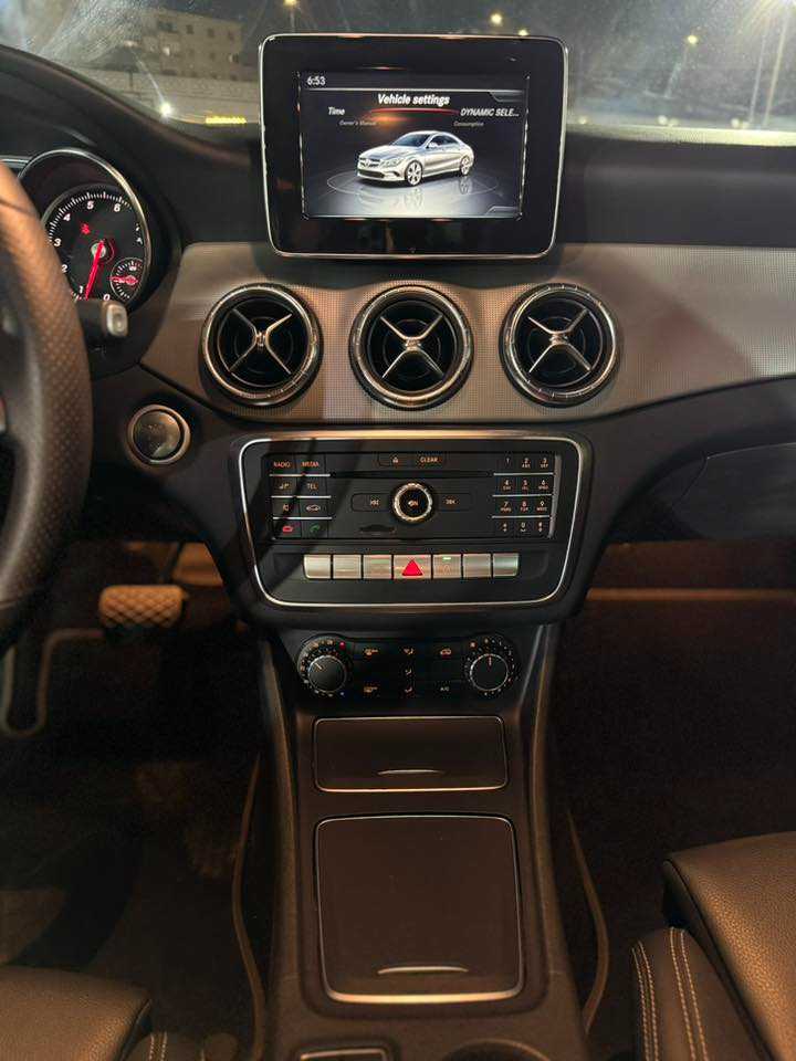 مرسيدس بنز CLA180 2019