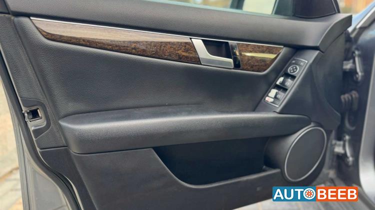 مرسيدس بنز C180 2013