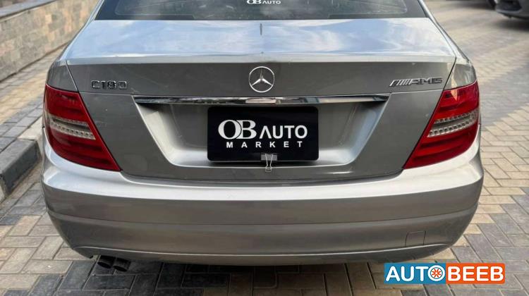 مرسيدس بنز C180 2013