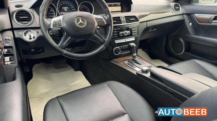 مرسيدس بنز C180 2013