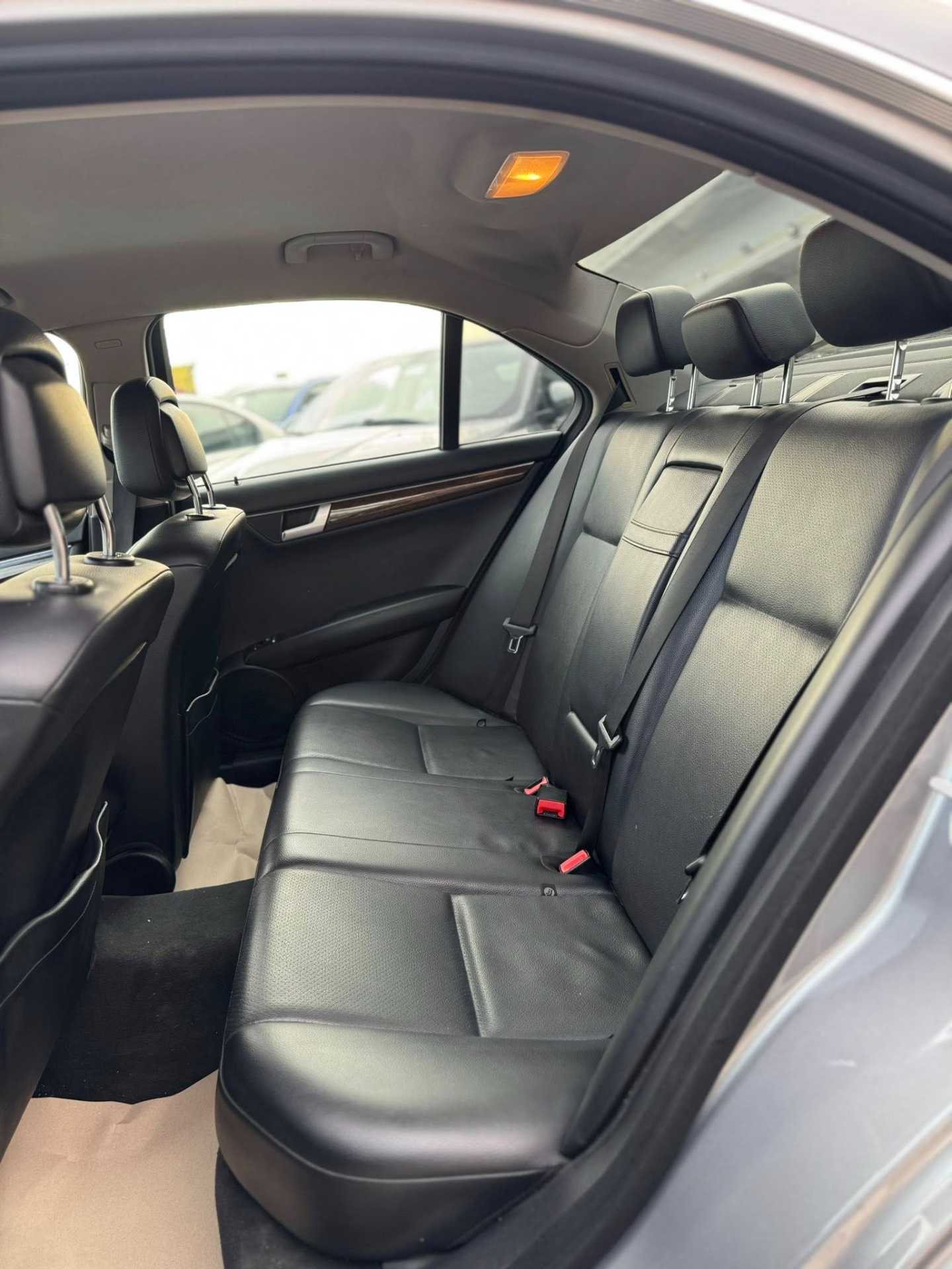 مرسيدس بنز C180 2013