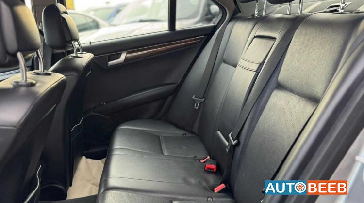 مرسيدس بنز C180 2013