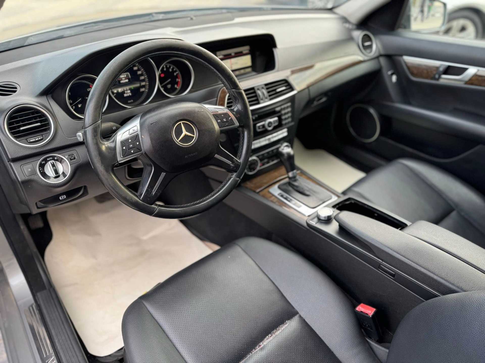 مرسيدس بنز C180 2013