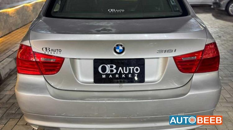 بي ام دبليو 318 2011