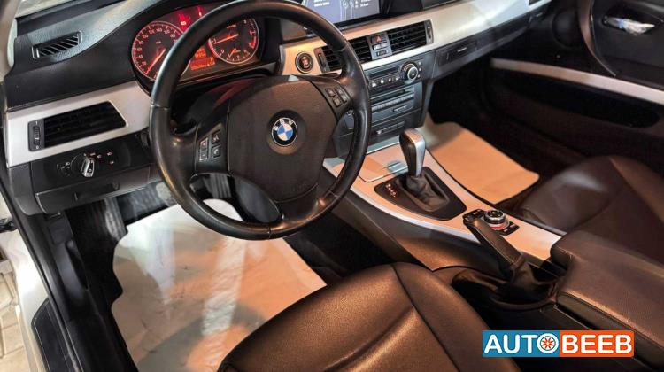 بي ام دبليو 318 2011