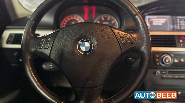 بي ام دبليو 318 2011