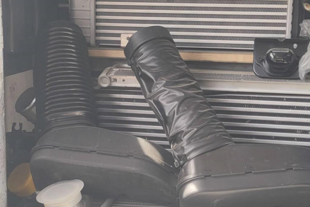 بوق هواء هيونداي اتش1 جراند ستاركس 2008 2009 2010 2011 2012 2013 2014 