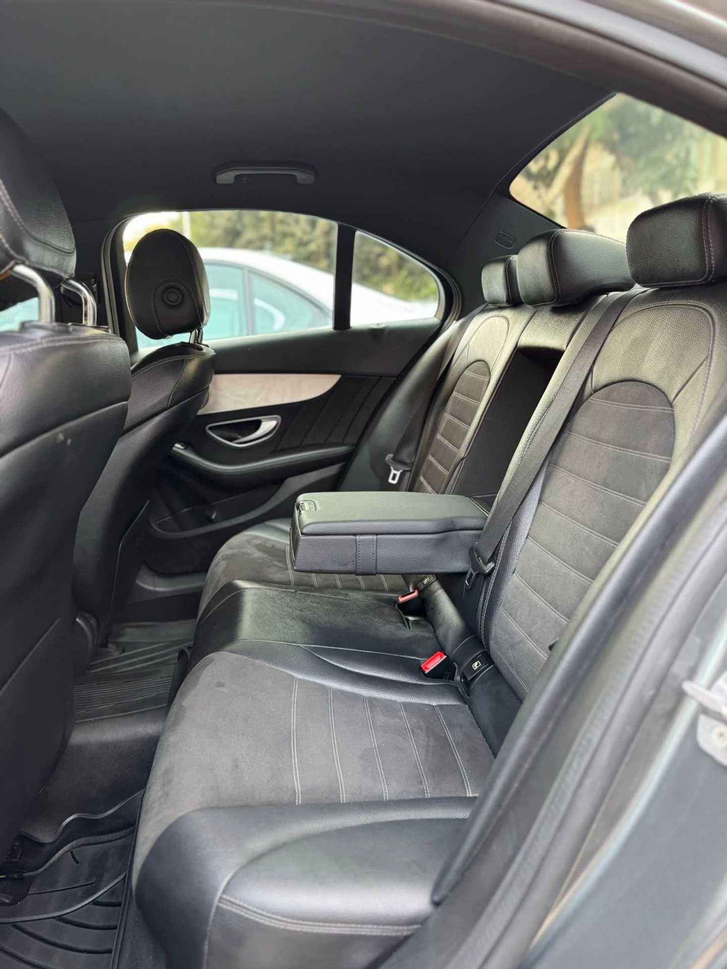 مرسيدس بنز C200 2019