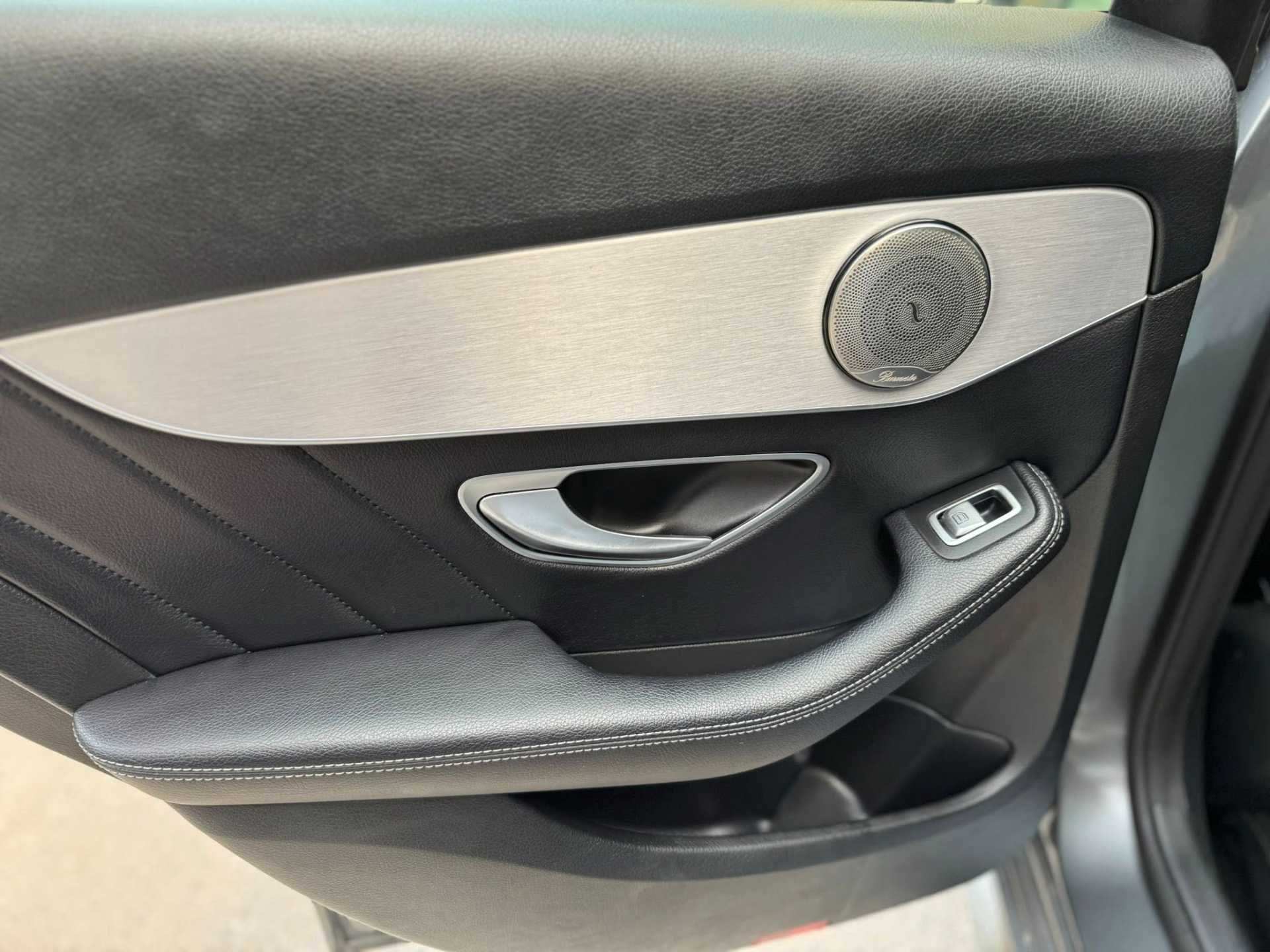 مرسيدس بنز C200 2019