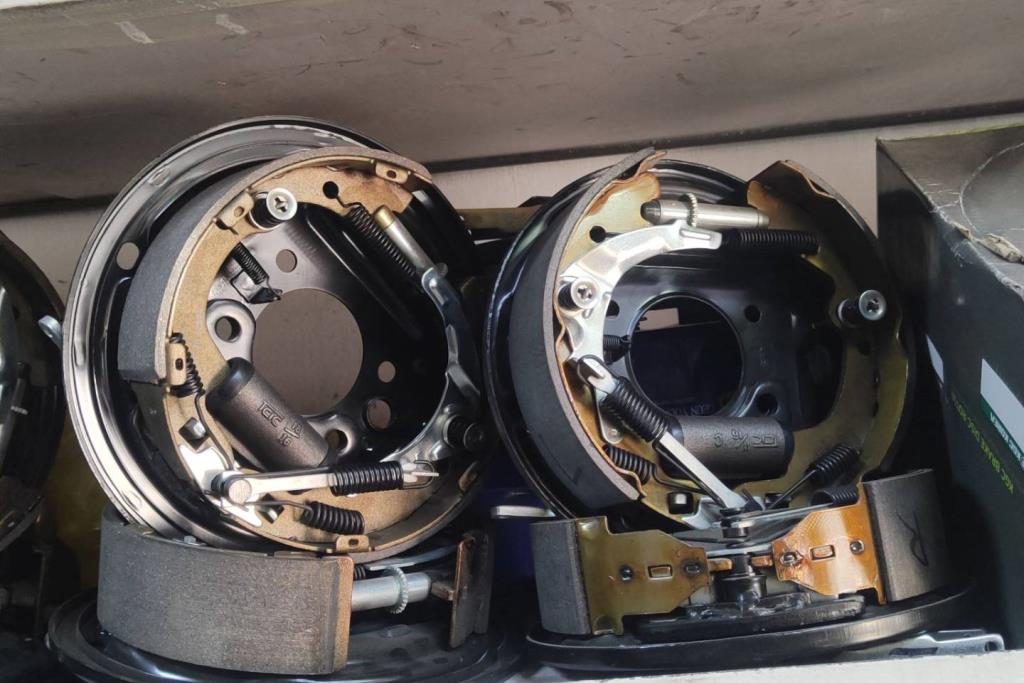 صنية هاند بريك خلفي هيونداي بورتر 2 2018 2019 2020 2021 2022