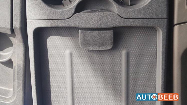 جيبة وسط كيا بنجو 3 2008 2009 2010 2011 2012 2013 2014 2015 2016 2017