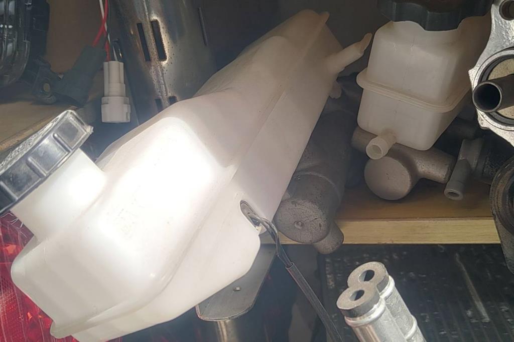 طرمبة بريك هيونداي اتش1 2008 2009 2010 2011 2012