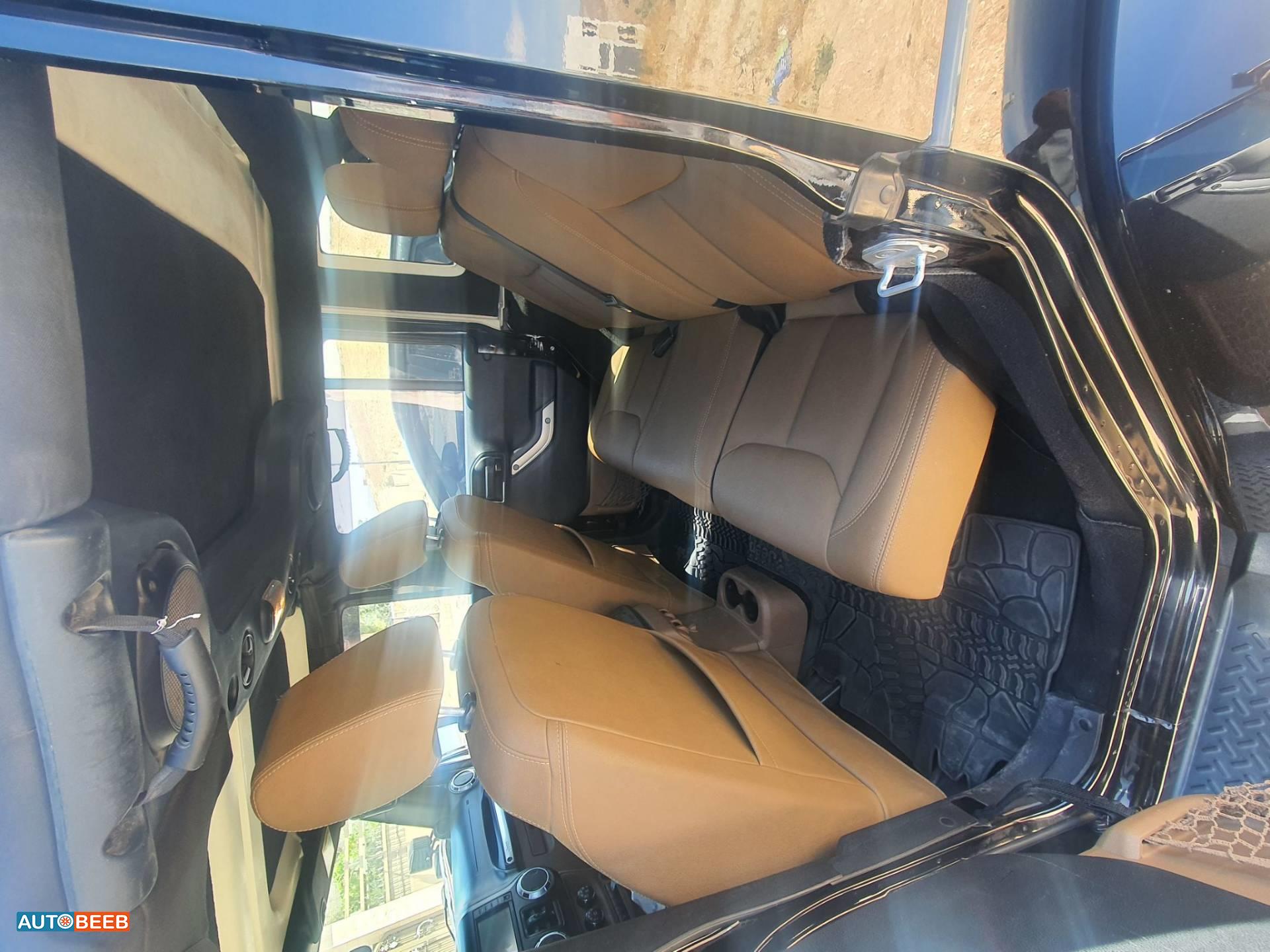 جيب رانجلر 2013