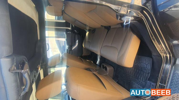 جيب رانجلر 2013