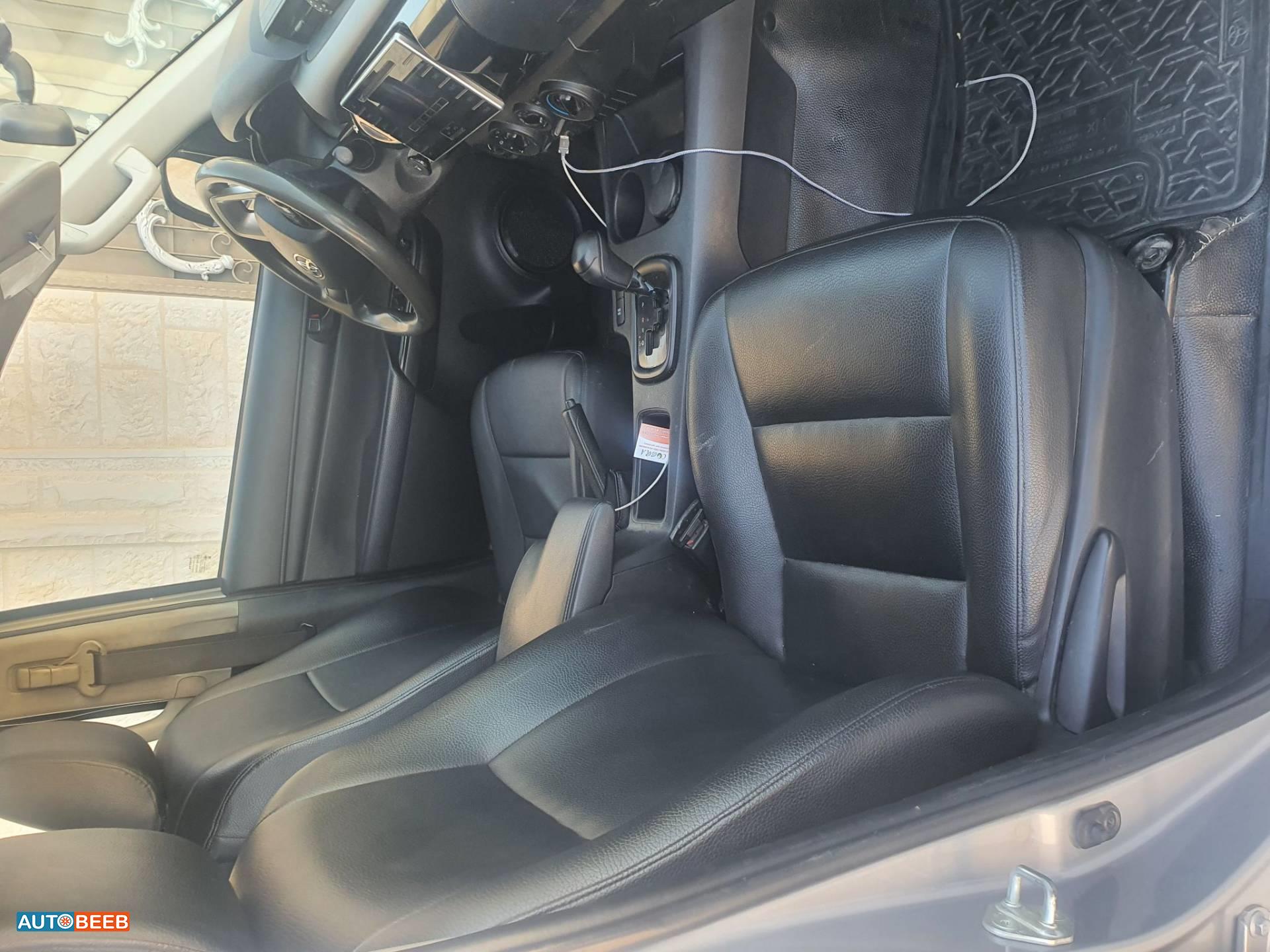 تويوتا هيلوكس 2017