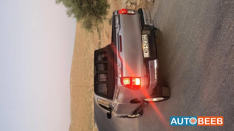 تويوتا هيلوكس 2017