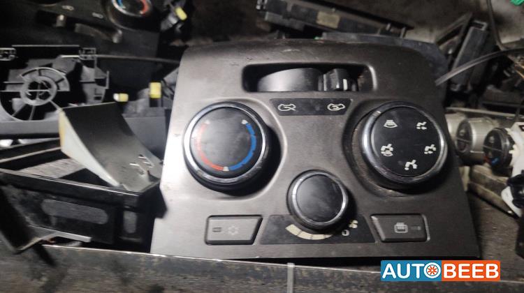 Cabin  Dashboard Isuzu D-Max