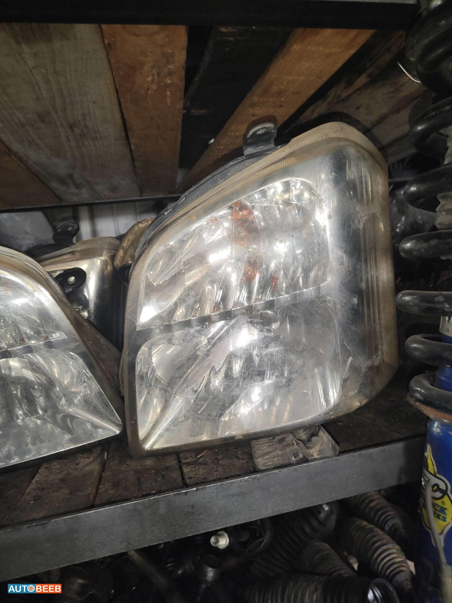 ضوء امامي يمين شمال ايسوزو دي ماكس 2004 2005 2006