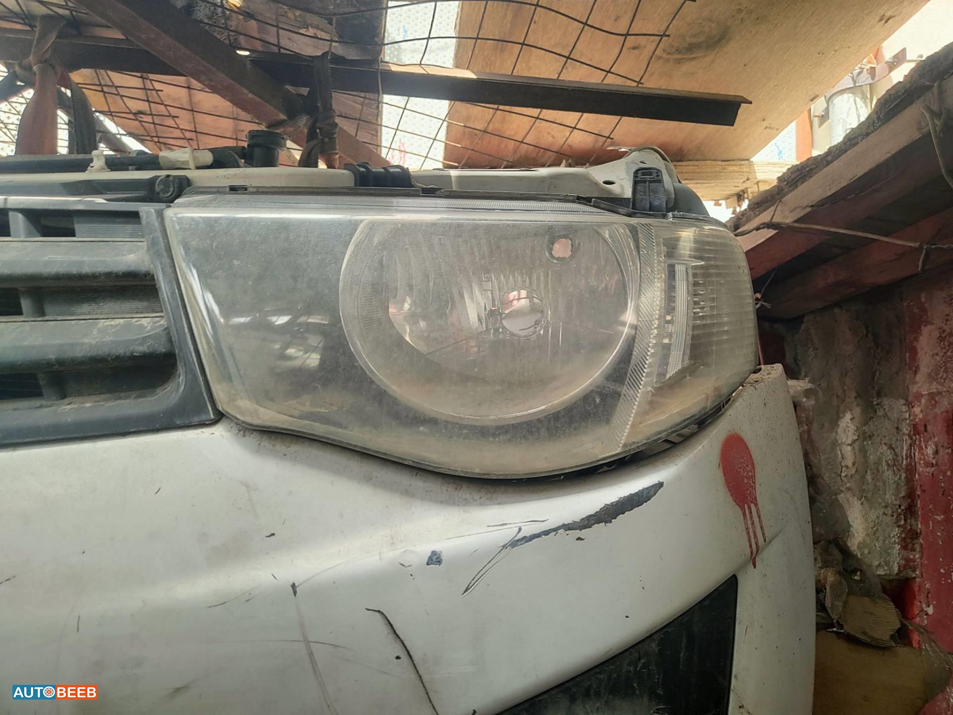 ضوء امامي شمال ميتسوبيشي l200 2011 2012 2013 2014