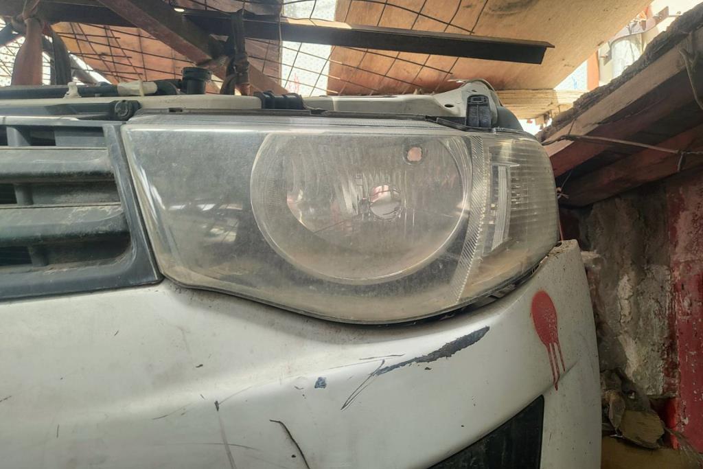 ضوء امامي شمال ميتسوبيشي l200 2011 2012 2013 2014