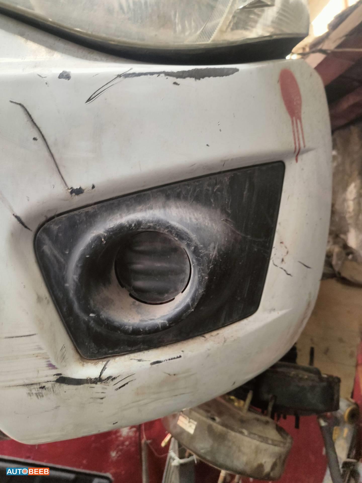 تسكيرة طمبون امامي شمال ميتسوبيشي l200 2011 2012 2013 2014