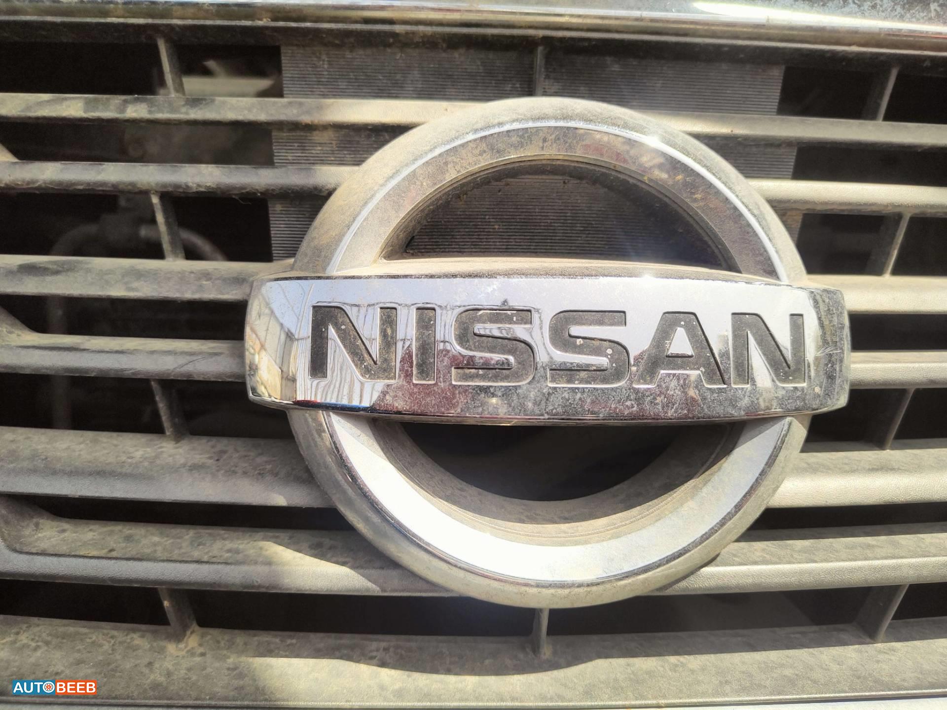 شعار طمبون امامي نيسان نافارا 2017 2018 2019