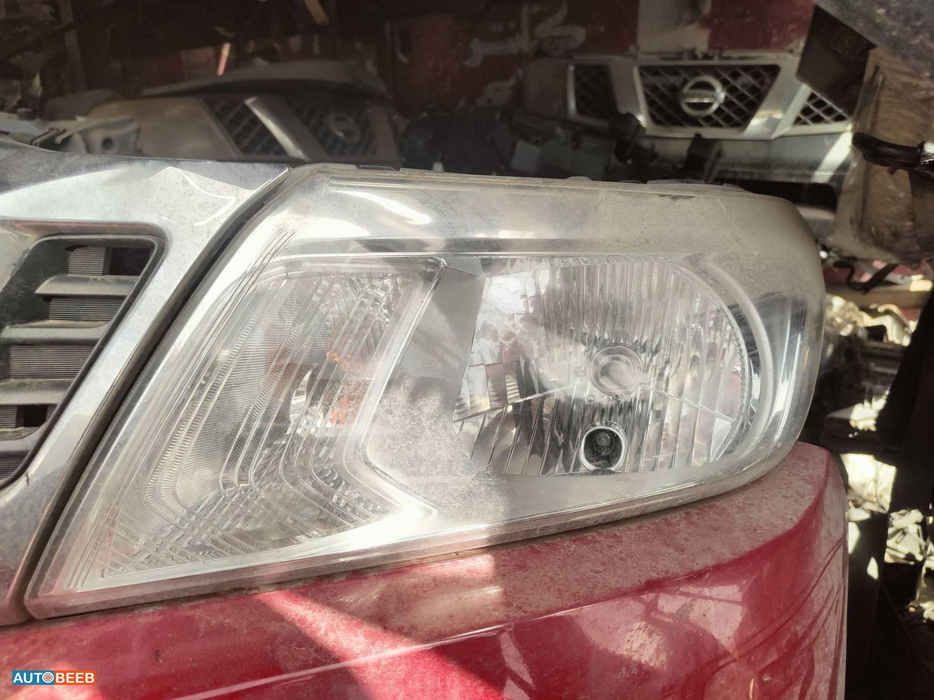 ضوء امامي شمال نيسان نافارا 2017 2018 2019