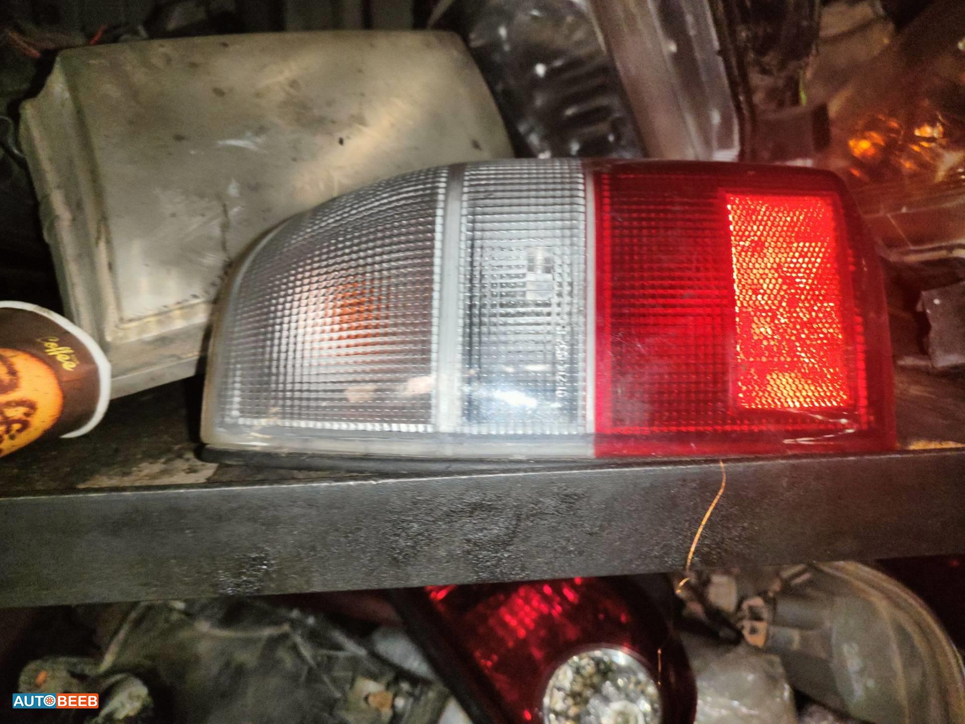 ضوء خلفي يمين شمال ميتسوبيشي l200 2004 2005 2006