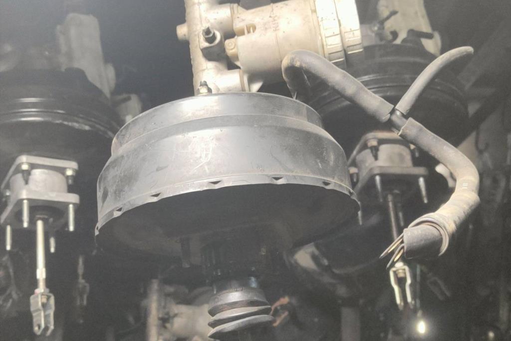 سيرفو بريك ميتسوبيشي l200 2004 2005 2006