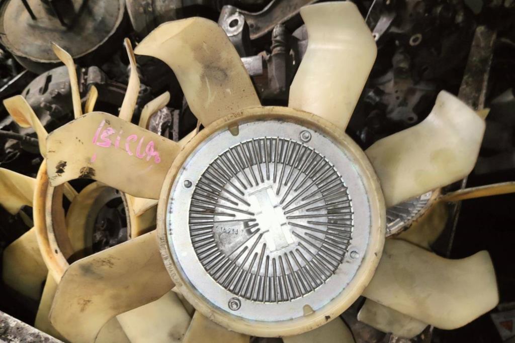 مروحه كليتش نيسان نافارا 2007 2008 2009 2010 2011 2012