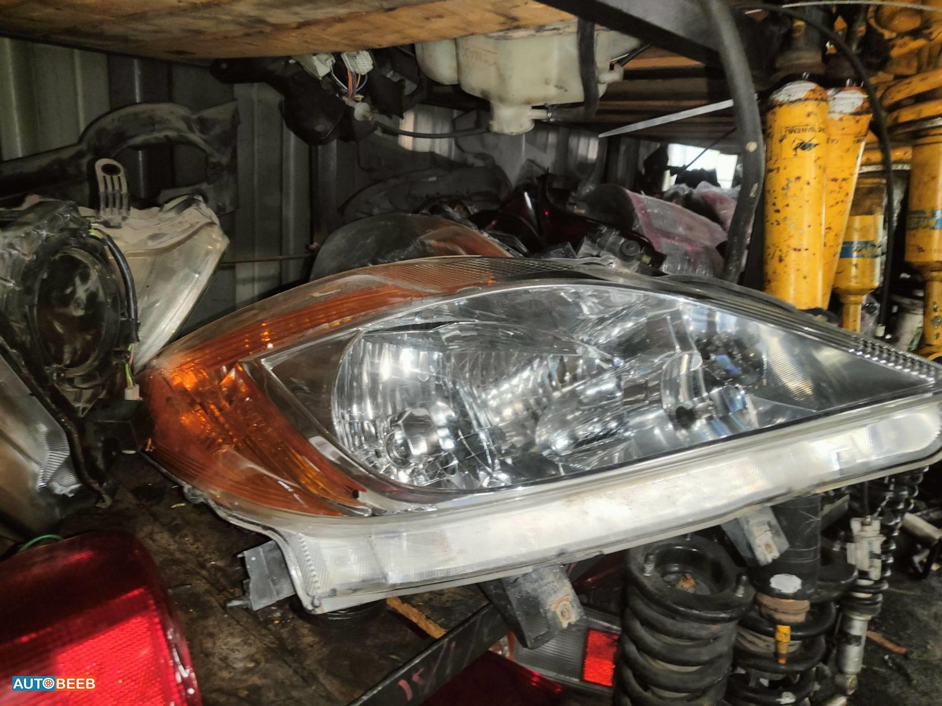 ضوء امامي يمين شمال مازدا b2500 2016 2017