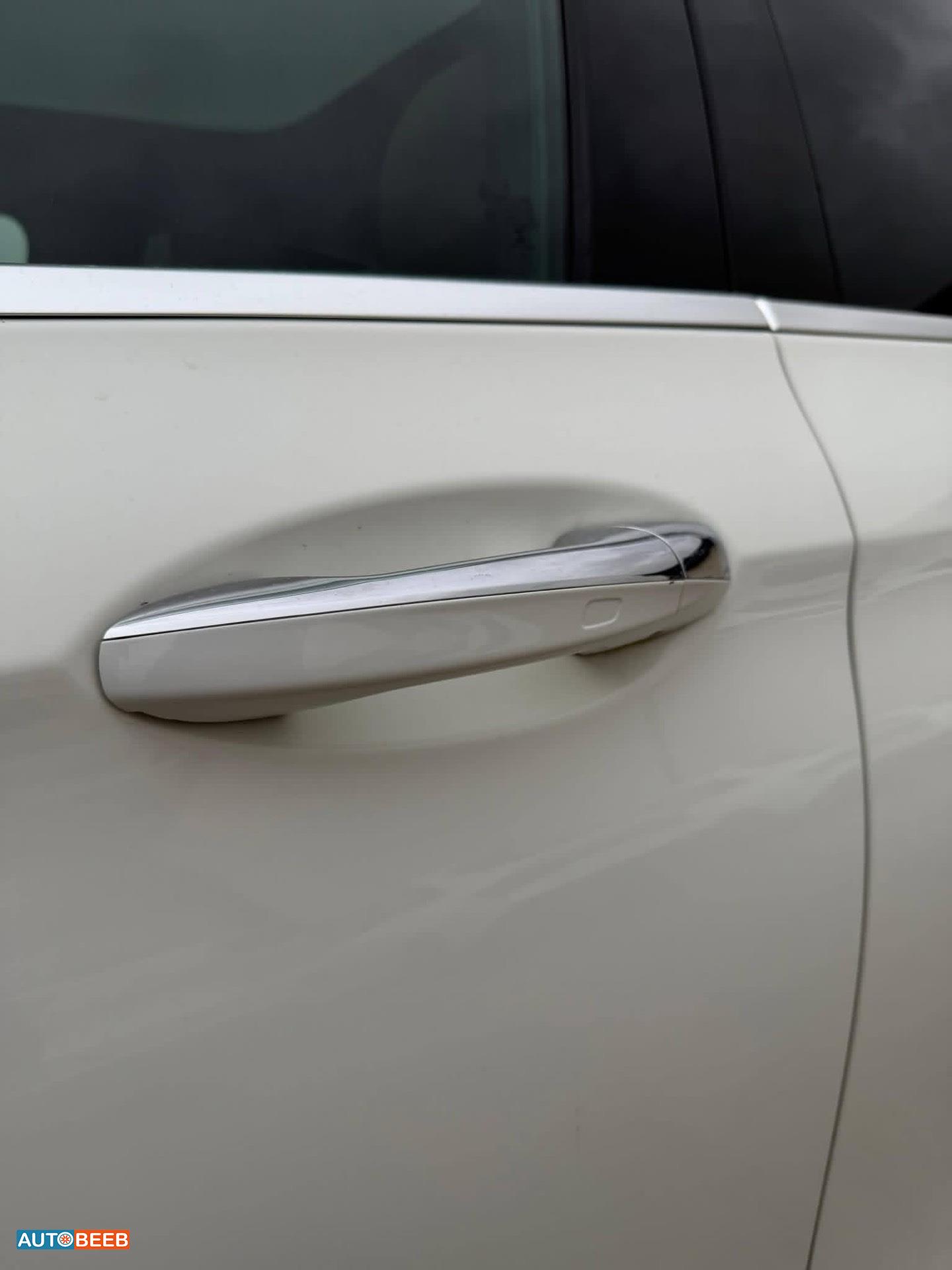 مرسيدس بنز E200 2022