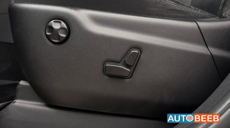 جيب جراند شيروكي 2014