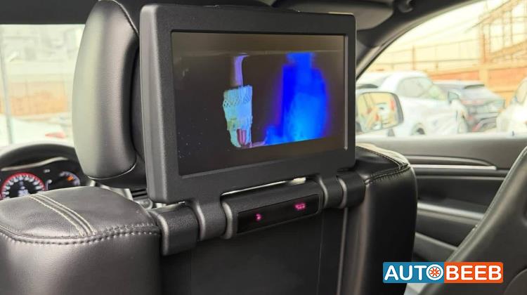 جيب جراند شيروكي 2014