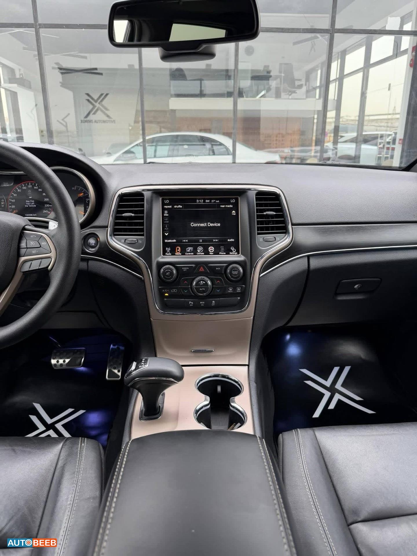 جيب جراند شيروكي 2014