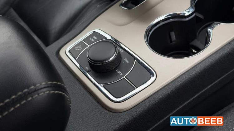 جيب جراند شيروكي 2014