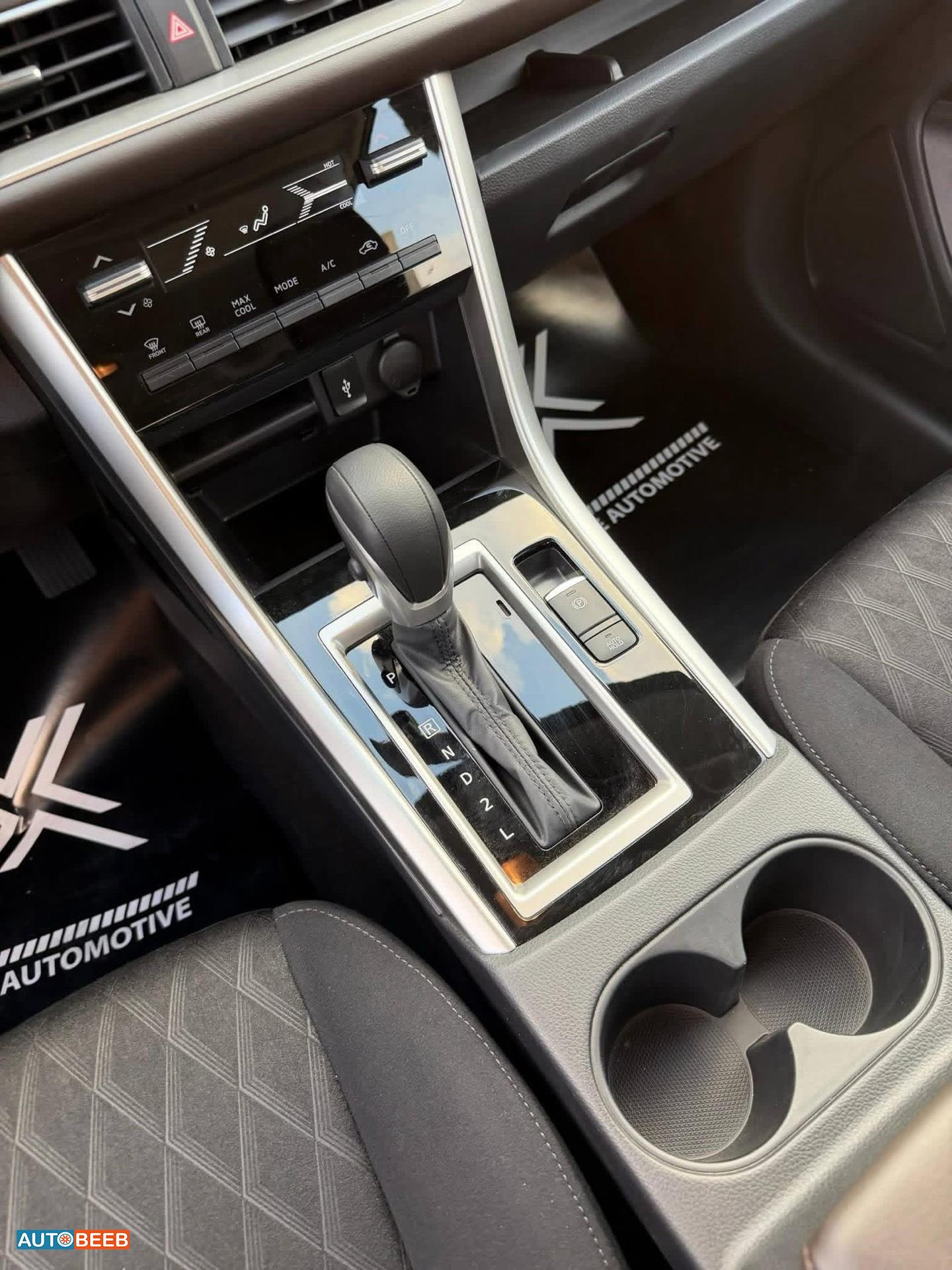 Mitsubishi Xpander 2024