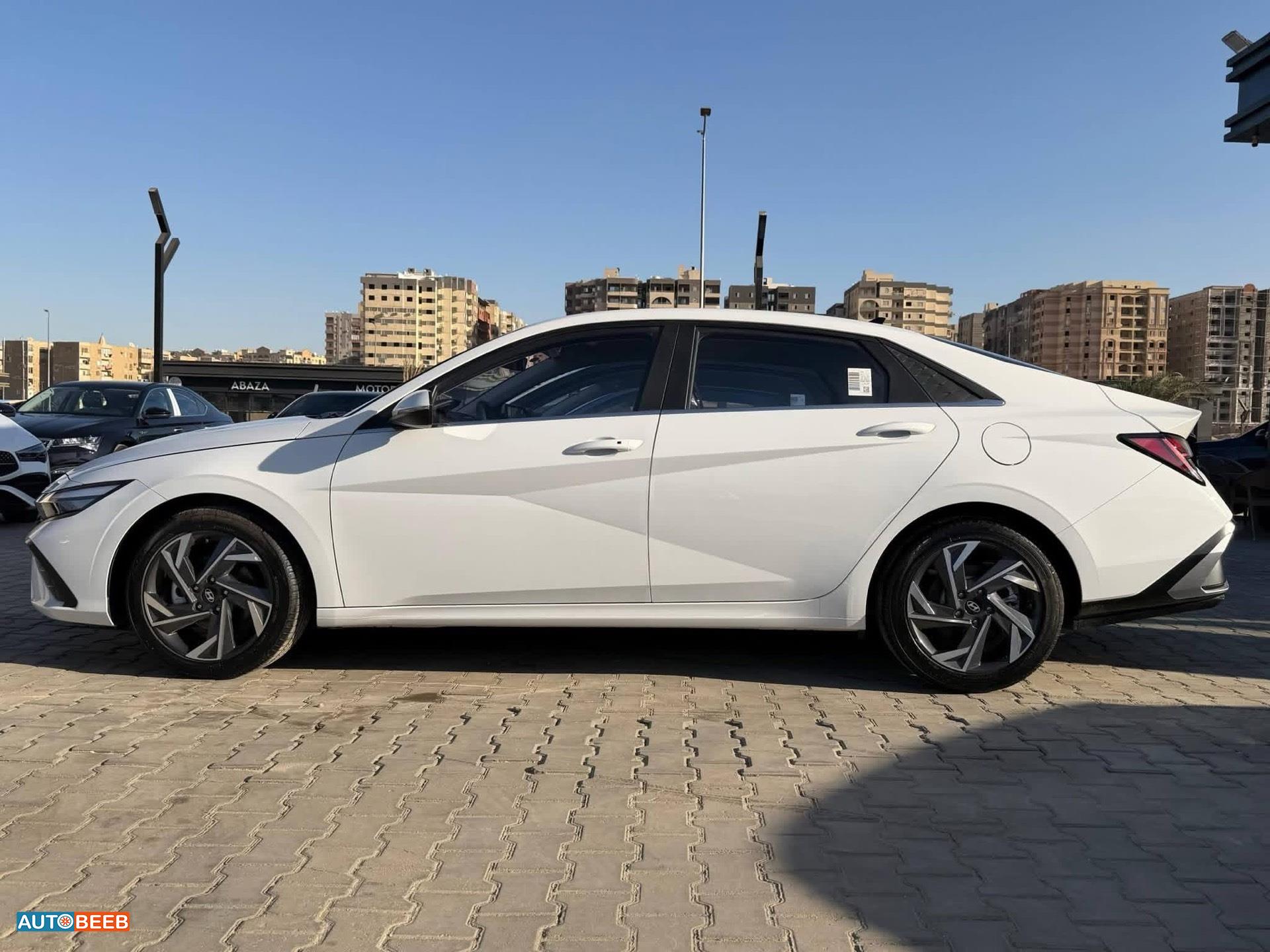 Hyundai Elantra 2025