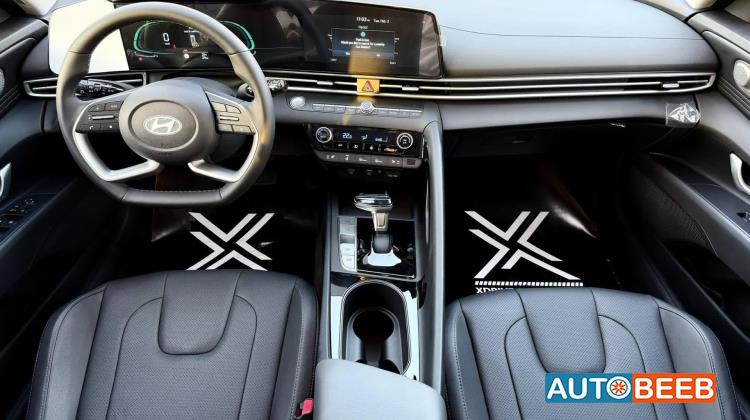 Hyundai Elantra 2025