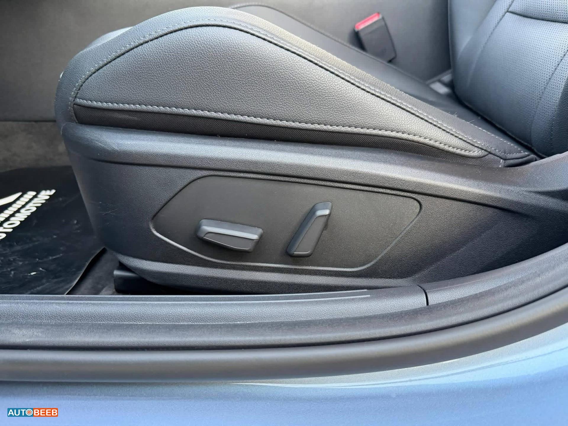 Hyundai Elantra 2025