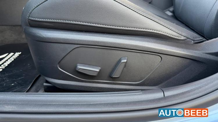 Hyundai Elantra 2025