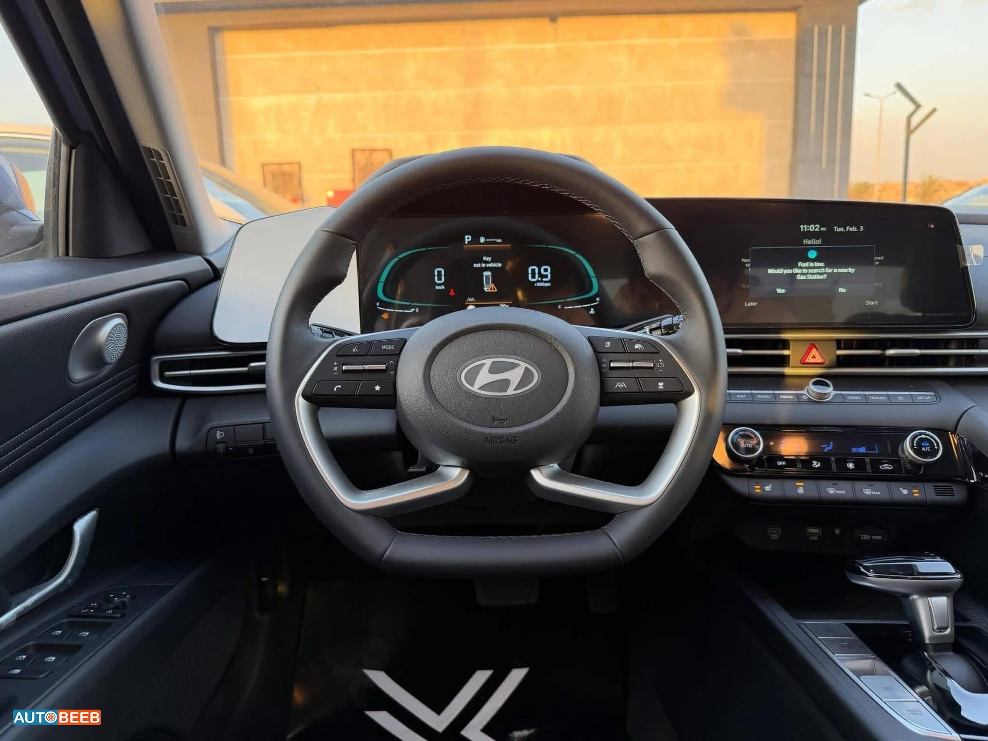 Hyundai Elantra 2025