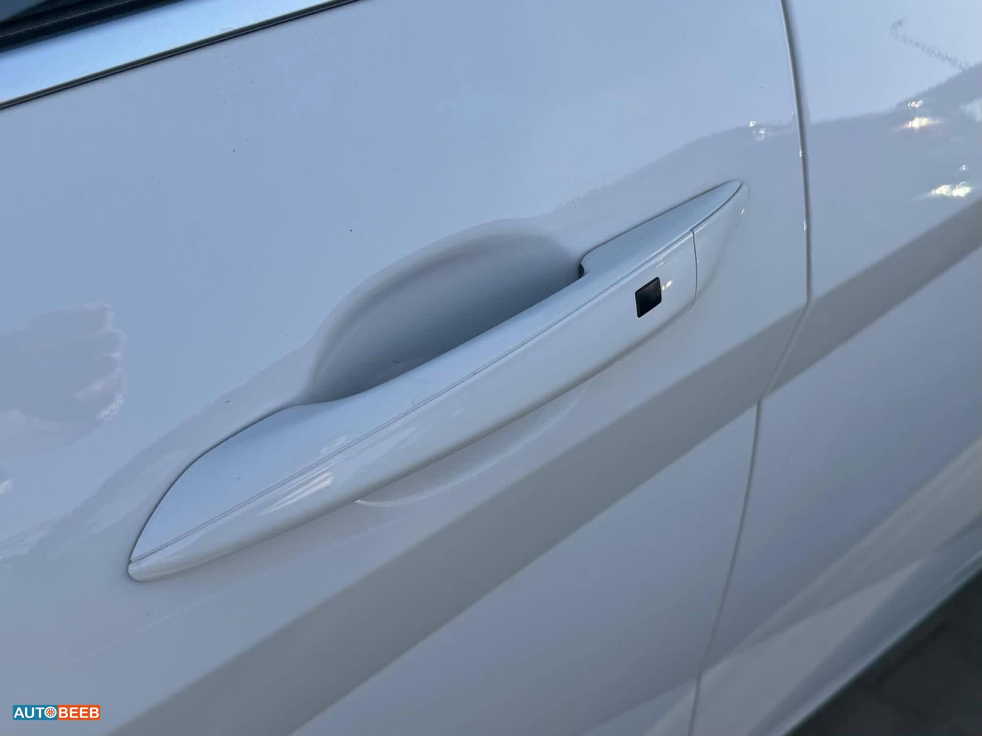 Hyundai Elantra 2025