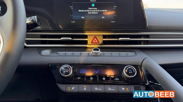 Hyundai Elantra 2025