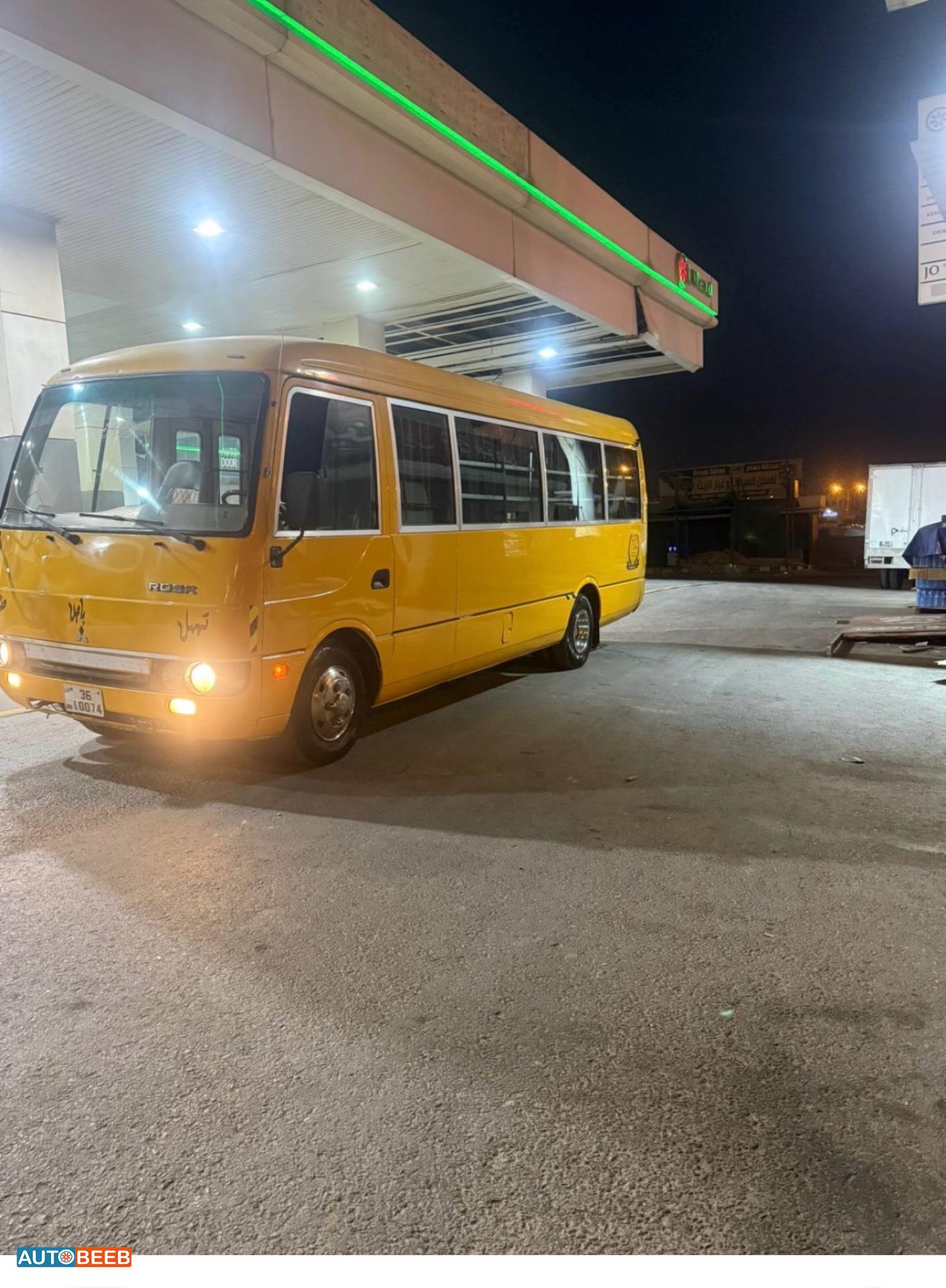 ميني باص ميتسوبيشي 2005