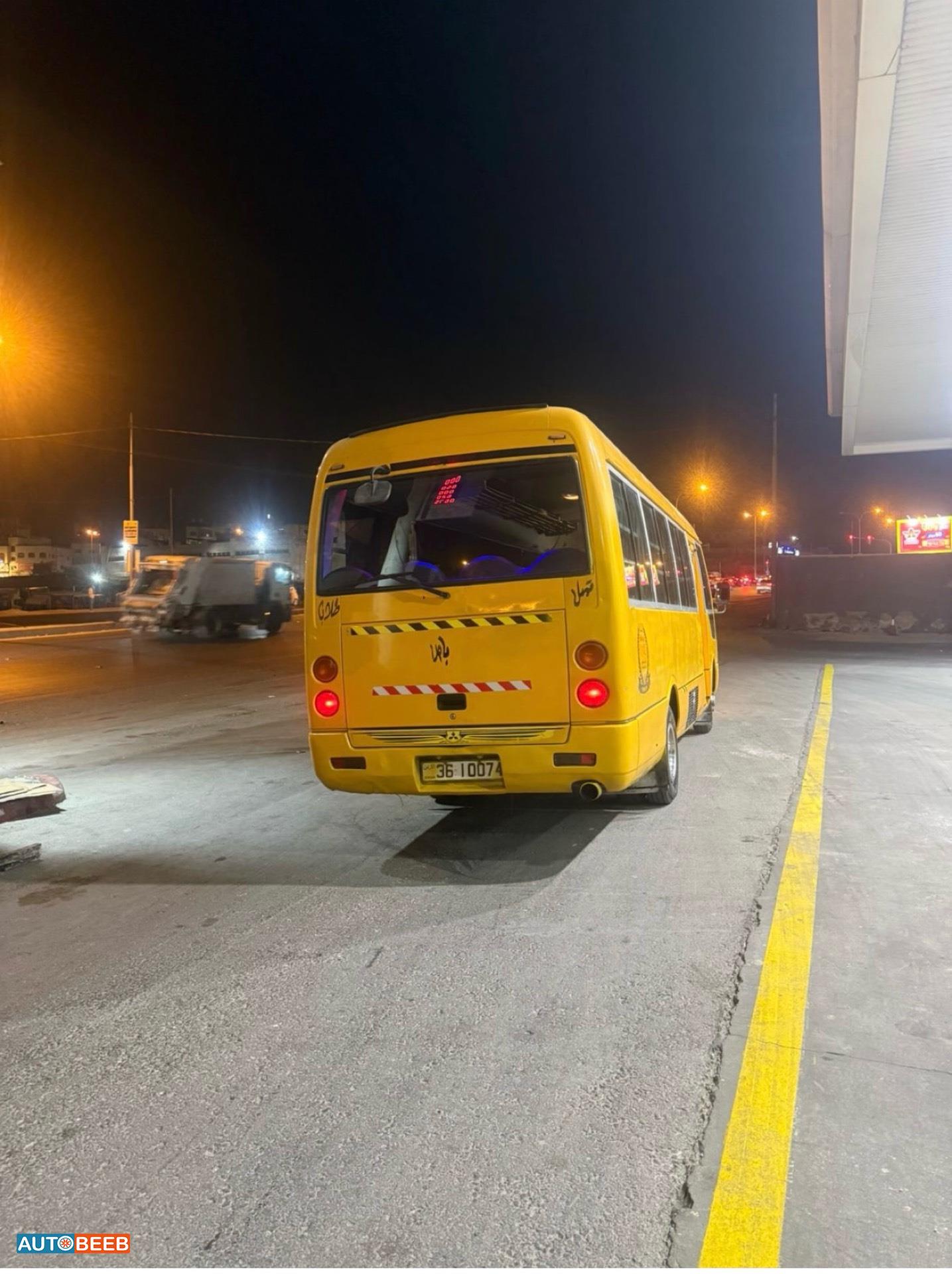 ميني باص ميتسوبيشي 2005