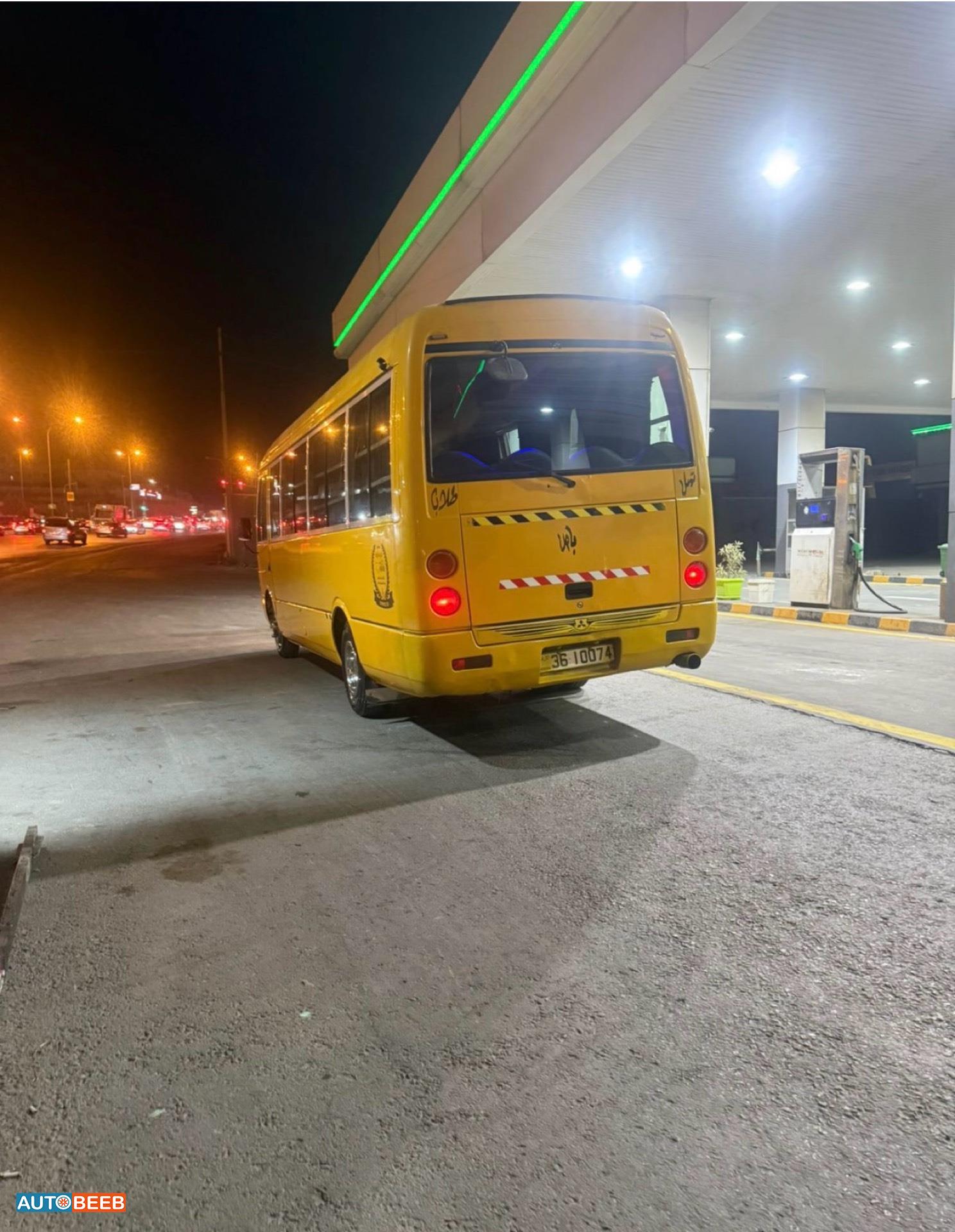 ميني باص ميتسوبيشي 2005