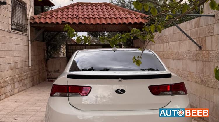 كيا فورتي 2010