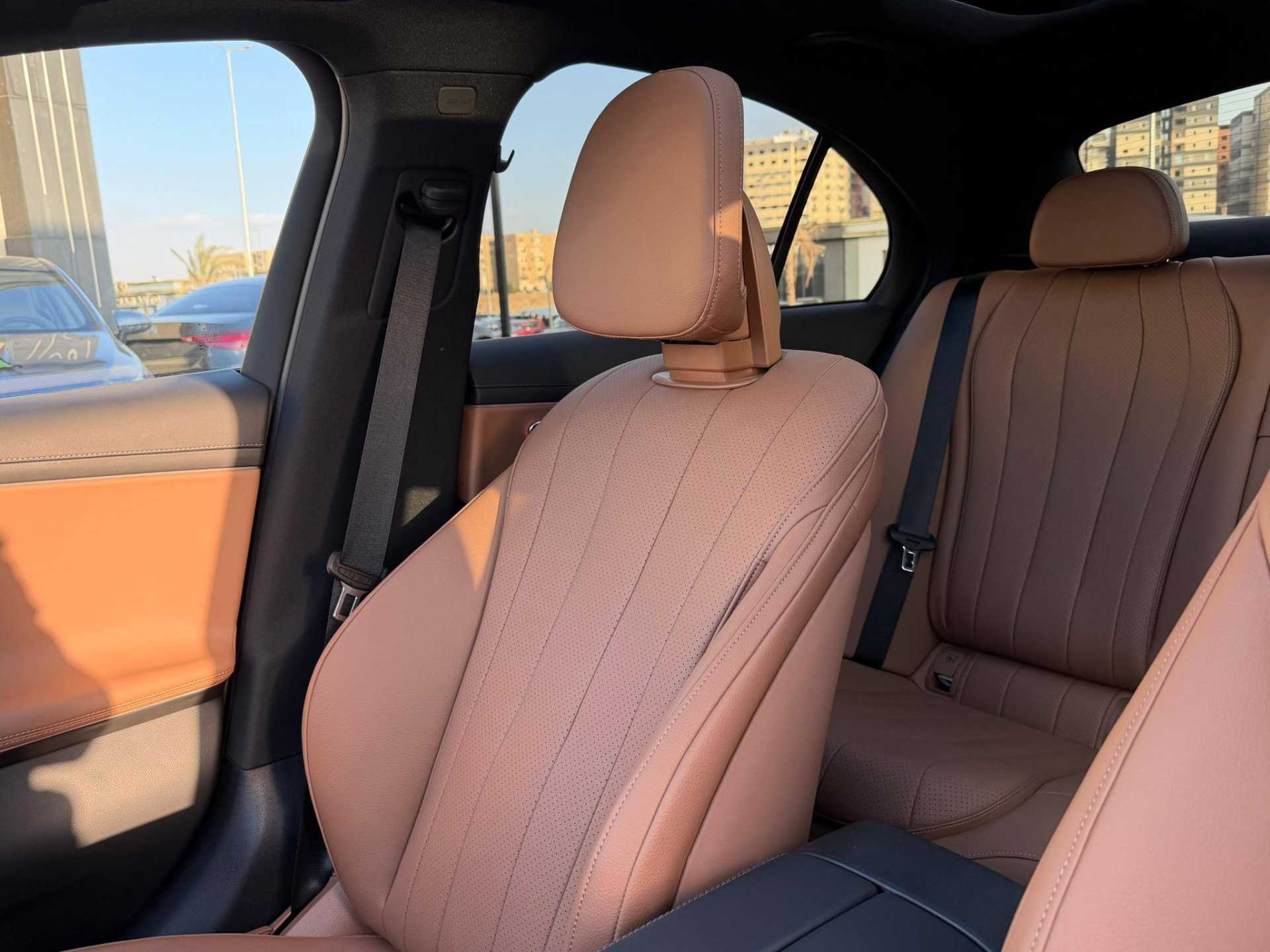 مرسيدس بنز E200 2025