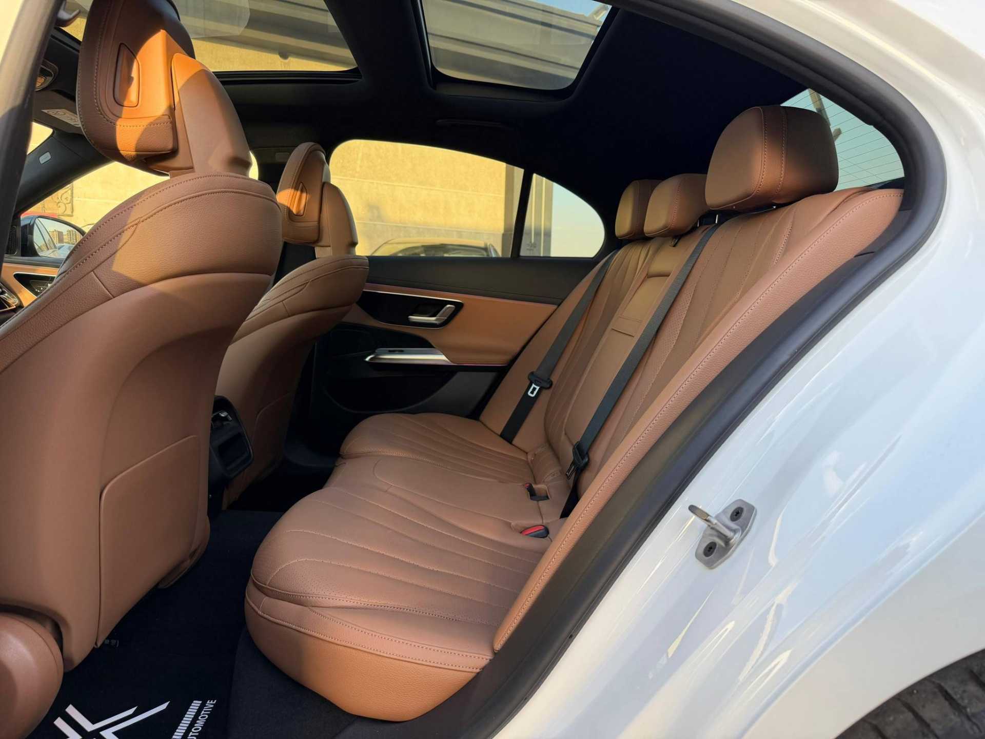 مرسيدس بنز E200 2025